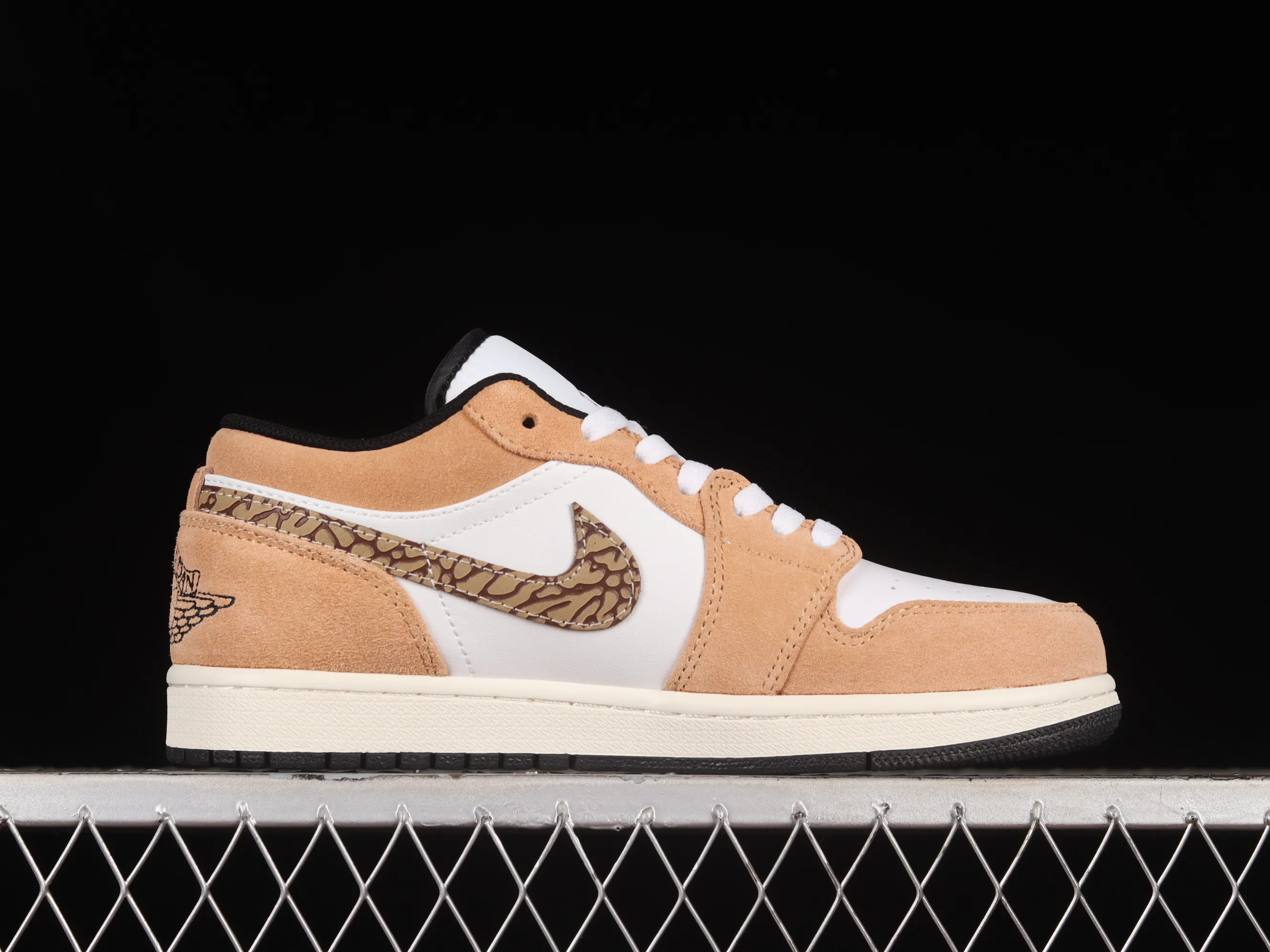 All categories Air Jordan Jordan series basketball shoes Air Jordan 1 Low Z version Air Jordan 1 Low AJ1 Joe 1 white and yellow burst pattern low-top cultural casual sneakers DZ4130-201